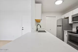 Photo #5: 6391653 Listing 