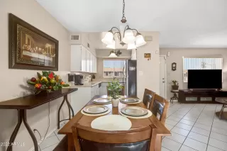 Photo #6: 6392007 Listing