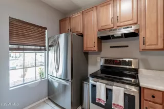 Photo #6: 6392071 Listing