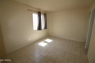 Photo #5: 6392236 Listing