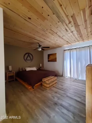 Photo #5: 6392416 Listing