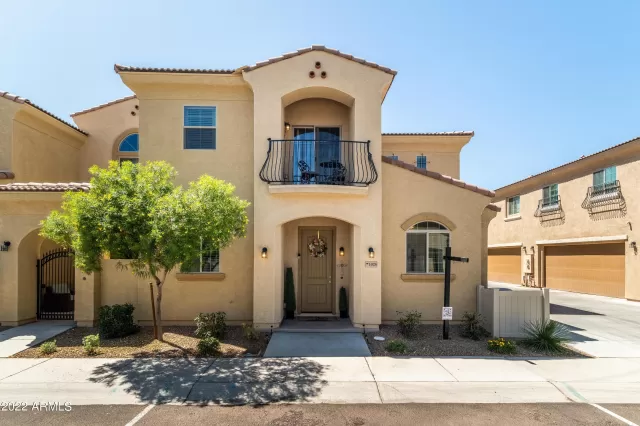 MLS: 6392705 Condo For Sale