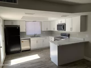 Photo #2: 6392833 Listing