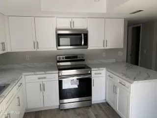 Photo #3: 6392833 Listing