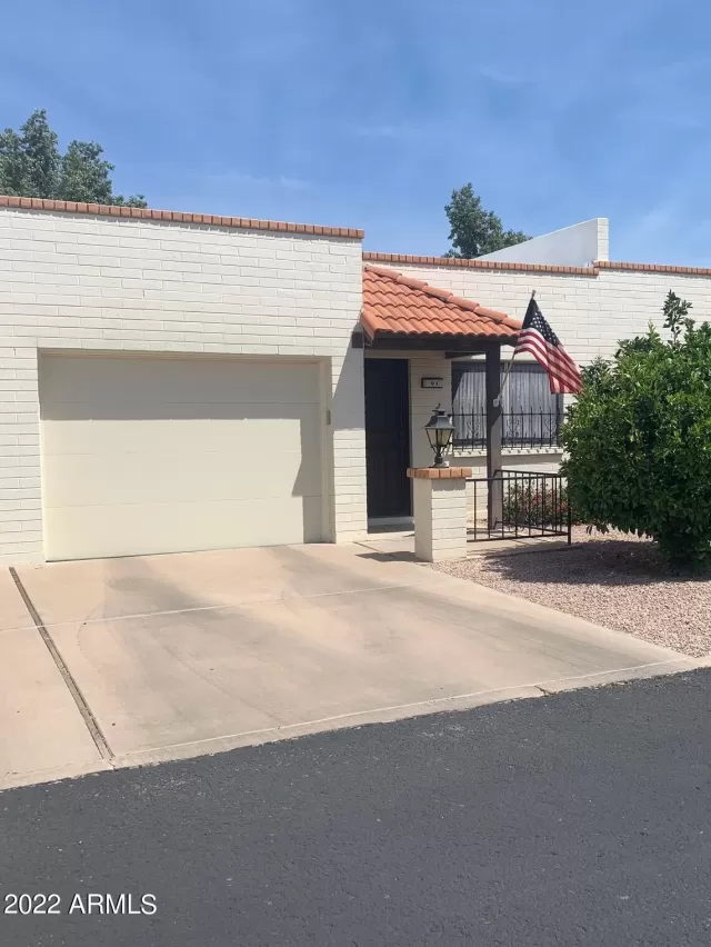 MLS: 6393590 Condo For Sale