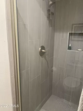 Photo #6: 6393590 Listing 