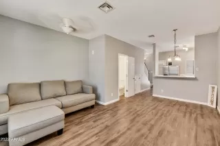 Photo #4: 6393669 Listing