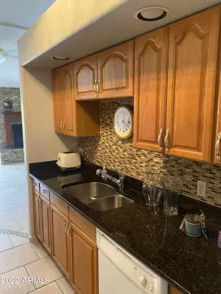 Photo #2: 6393703 Listing