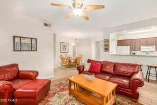 Photo #4: 6393941 Listing