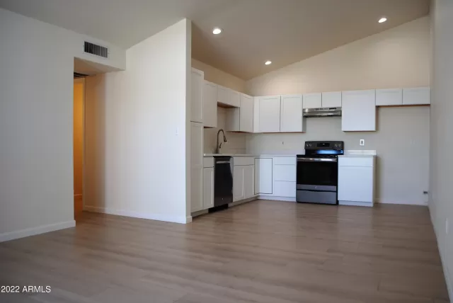 MLS: 6394110 Condo For Sale