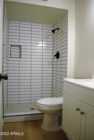 Photo #4: 6394110 Listing 