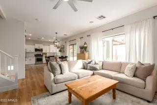 Photo #6: 6394346 Listing