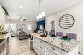 Photo #2: 6394580 Listing