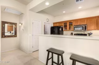 Photo #6: 6394688 Listing