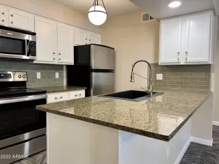 Photo #5: 6394784 Listing