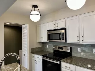 Photo #6: 6394784 Listing