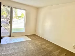 Photo #6: 6394822 Listing