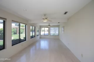 Photo #4: 6394981 Listing