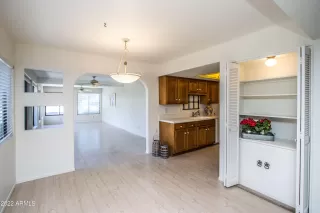 Photo #5: 6394981 Listing