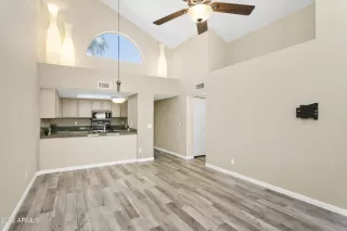 Photo #3: 6395187 Listing 