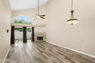 Photo #5: 6395187 Listing 