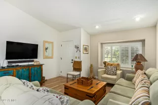 Photo #5: 6395198 Listing