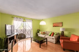 Photo #2: 6395267 Listing 