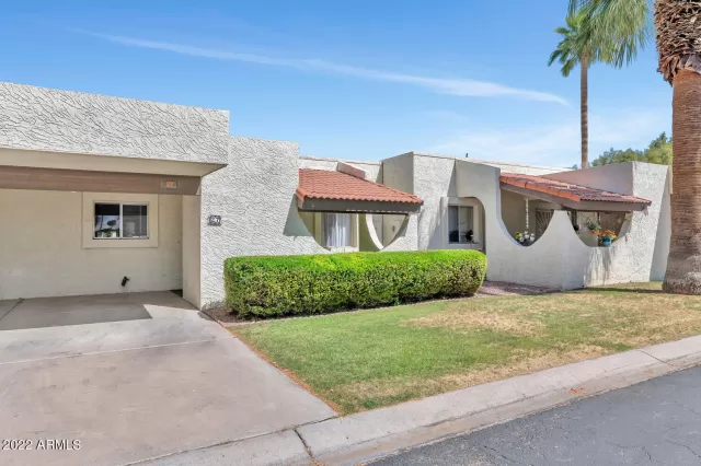 MLS: 6395272 Condo For Sale