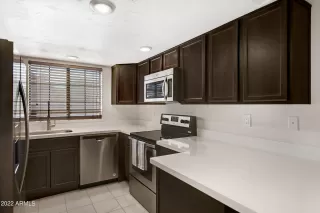 Photo #6: 6395284 Listing