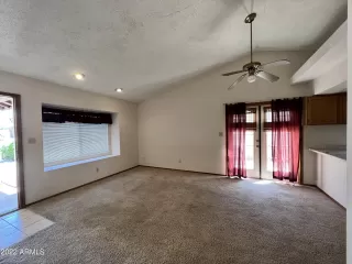 Photo #6: 6395419 Listing