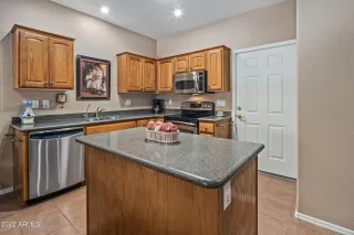 Photo #3: 6395768 Listing