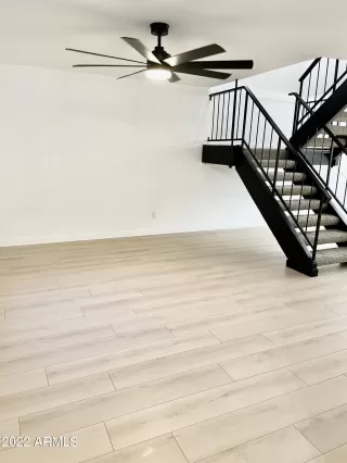 Photo #6: 6395824 Listing