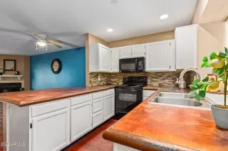 Photo #3: 6395896 Listing 