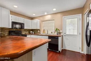 Photo #4: 6395896 Listing 