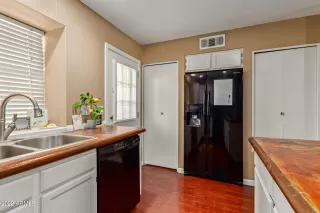 Photo #6: 6395896 Listing 