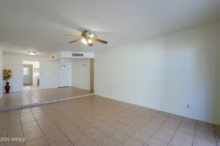 Photo #5: 6396086 Listing