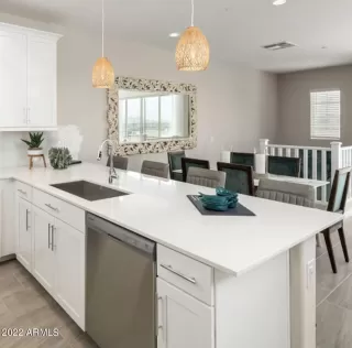 Photo #4: 6396095 Listing