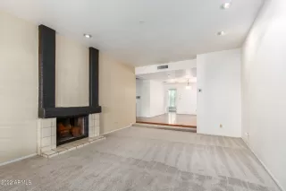 Photo #6: 6396298 Listing