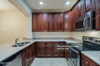 Photo #3: 6396929 Listing