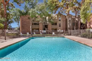 Photo #4: 6397866 Listing