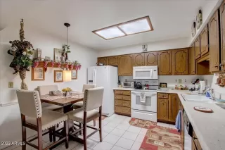 Photo #2: 6398120 Listing