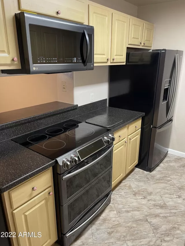 MLS: 6398198 Condo For Sale