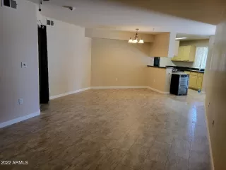 Photo #3: 6398198 Listing 
