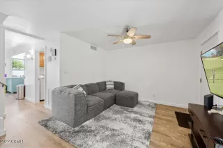 Photo #2: 6398229 Listing 