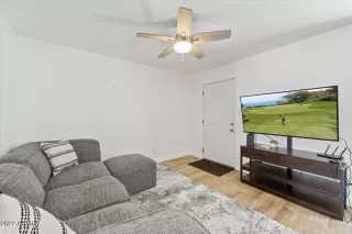 Photo #3: 6398229 Listing 