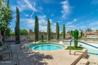 Photo #5: 6398300 Listing