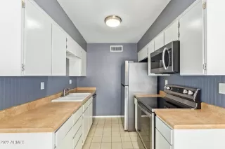 Photo #4: 6398386 Listing