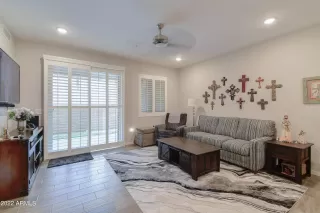 Photo #6: 6398426 Listing