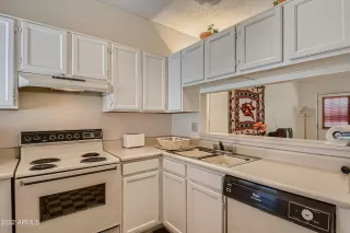 Photo #3: 6398462 Listing 