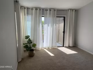 Photo #5: 6398840 Listing